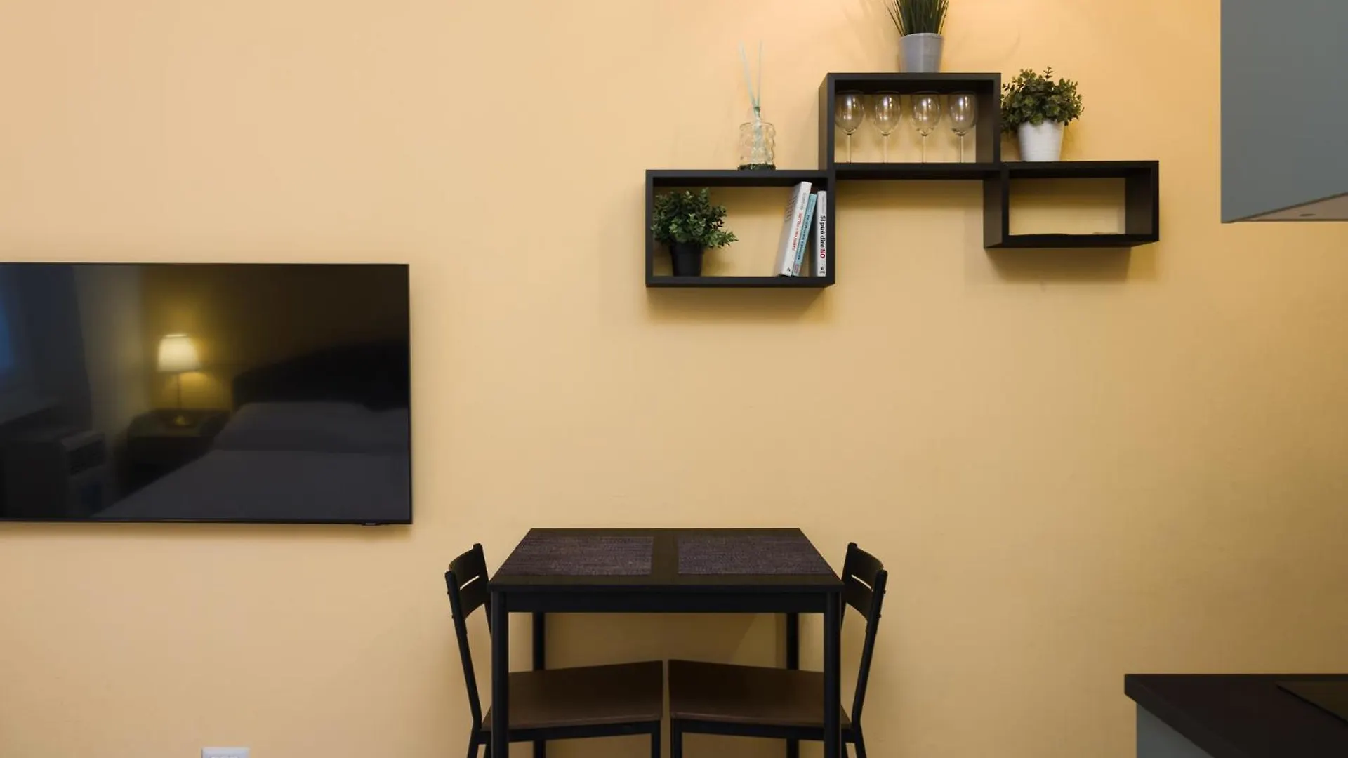 Casa Di Olivia - Home Suite Milan Apartment